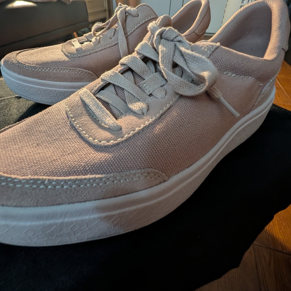 Kizik Women's Pink Canvas Sneakers 7.5 - Picture 2 of 7